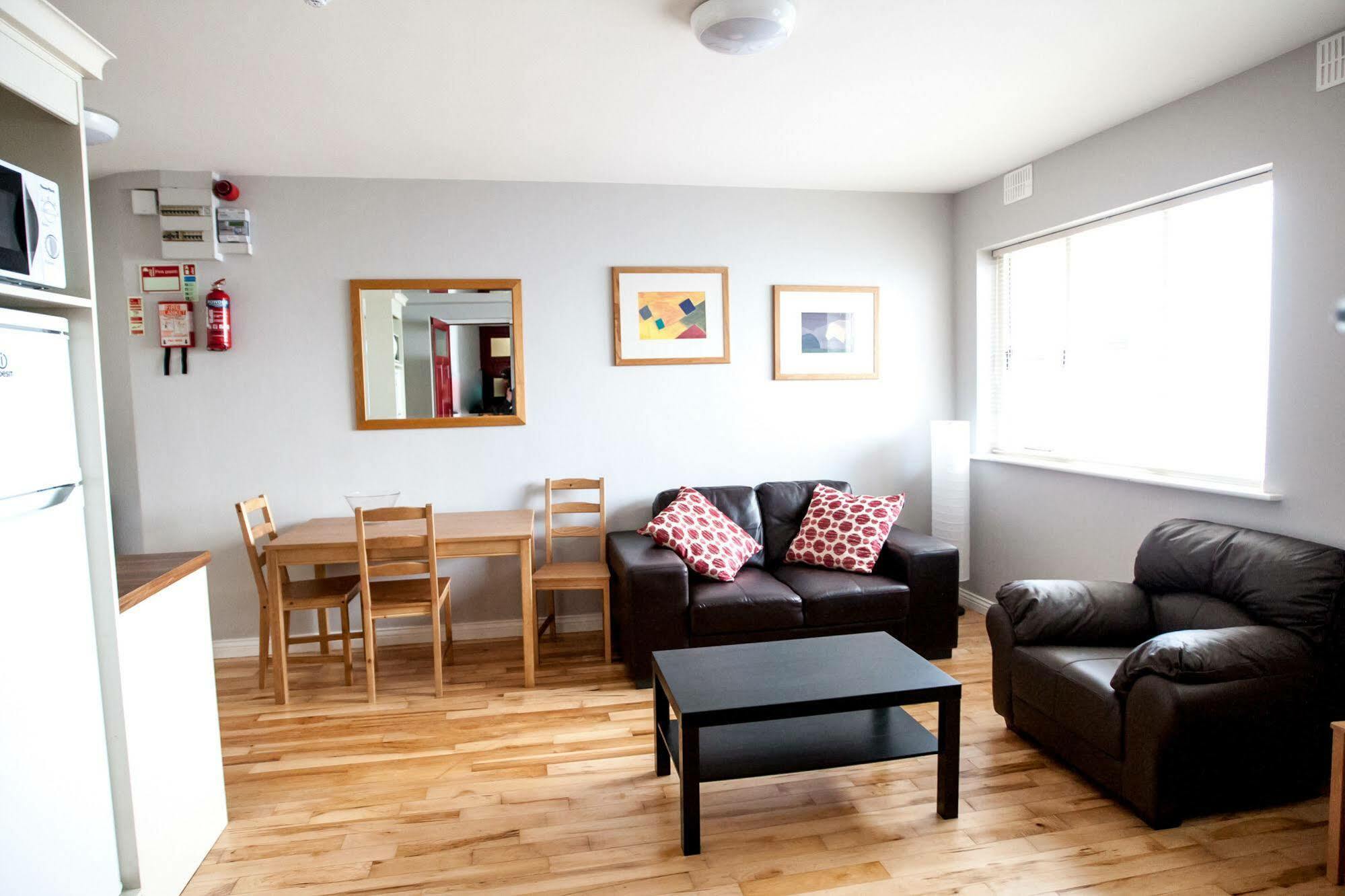 Dominick Street Apartments กัลเวย์ ภายนอก รูปภาพ